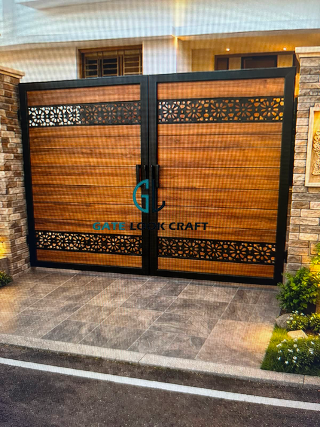 Aluminium gate installation
