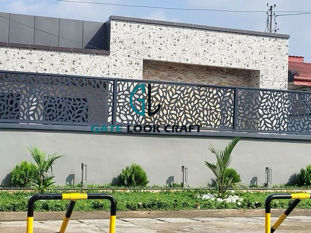 Villa gate installation