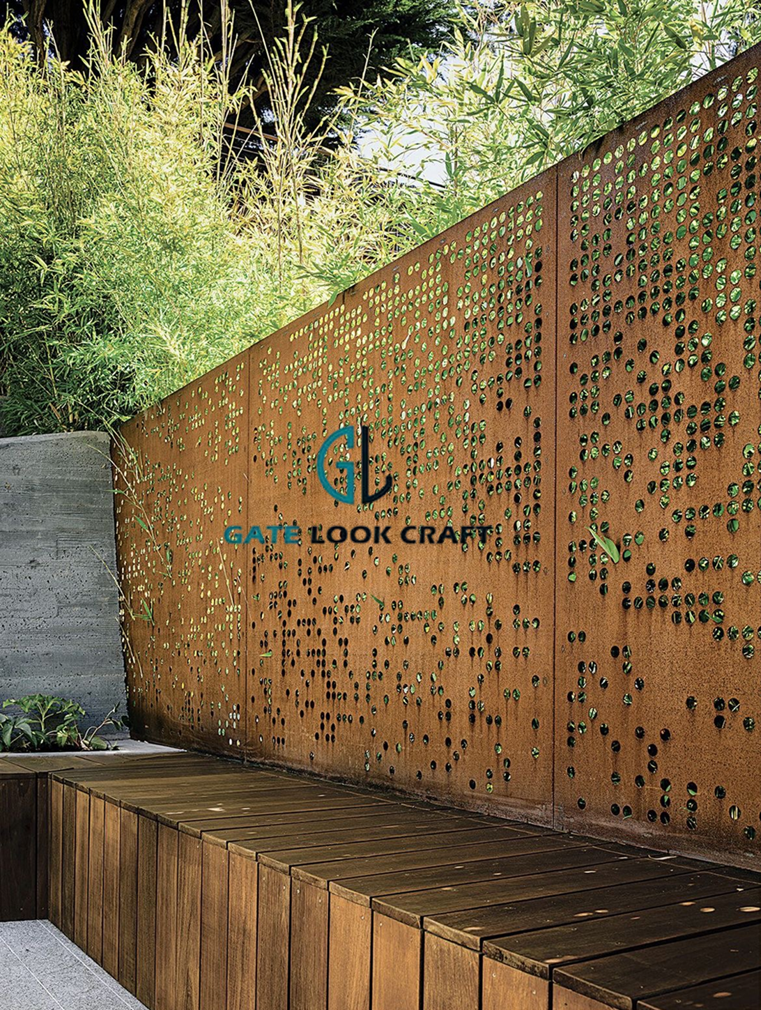 Villa gate installation
